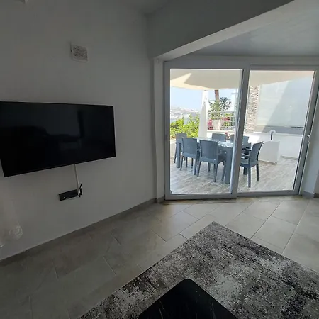 Villa Guendogan Koyu Havuzlu Site