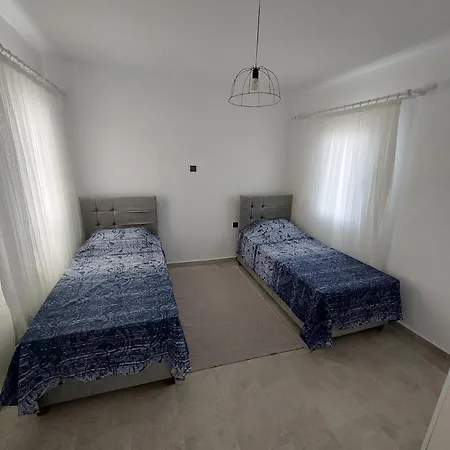 Guendogan Koyu Havuzlu Site * Bodrum
