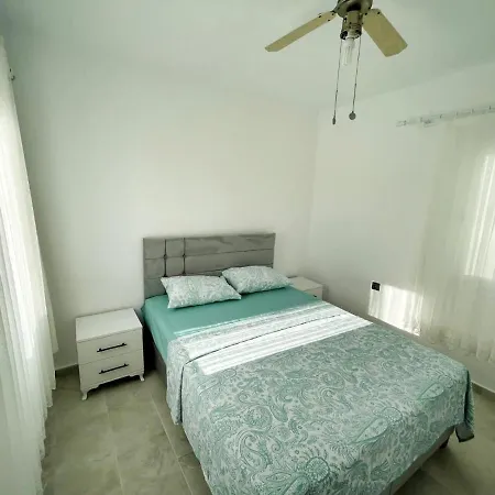 Guendogan Koyu Havuzlu Site